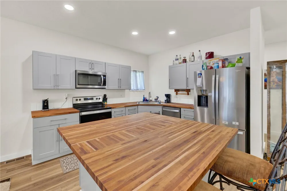 305 Lake Crest Drive Spring Branch, TX 78070