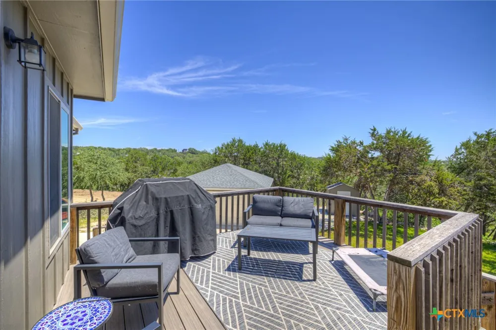 305 Lake Crest Drive Spring Branch, TX 78070