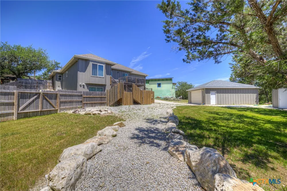 305 Lake Crest Drive Spring Branch, TX 78070