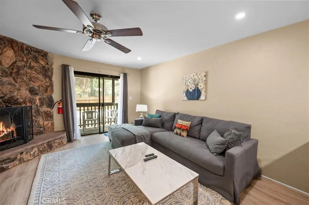 619 Summit Big Bear Lake, CA 92315