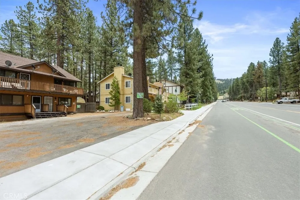 619 Summit Big Bear Lake, CA 92315