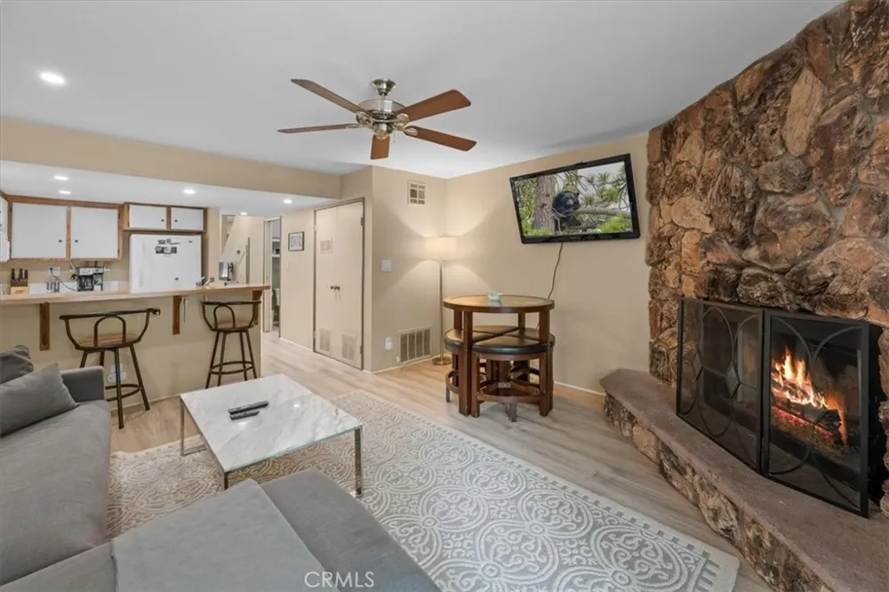 619 Summit Big Bear Lake, CA 92315