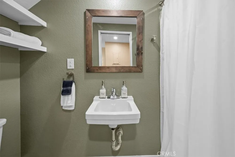 619 Summit Big Bear Lake, CA 92315