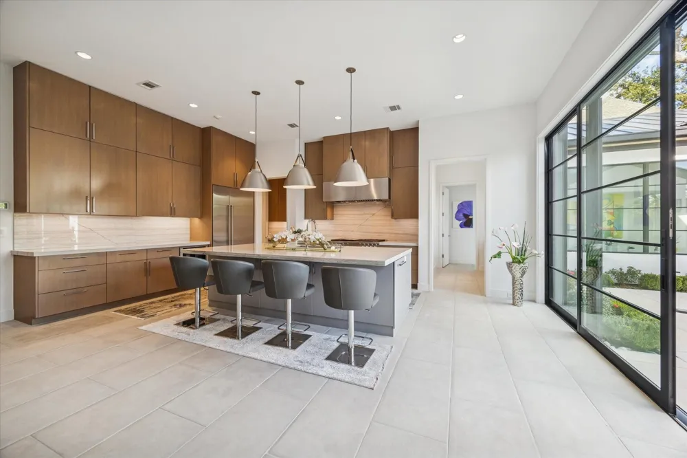 212 E Cowan Drive Houston, TX 77007