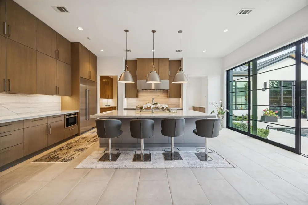 212 E Cowan Drive Houston, TX 77007