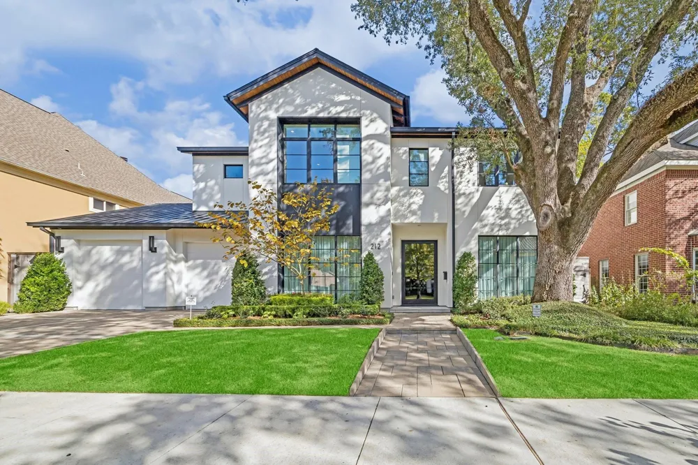 212 E Cowan Drive Houston, TX 77007