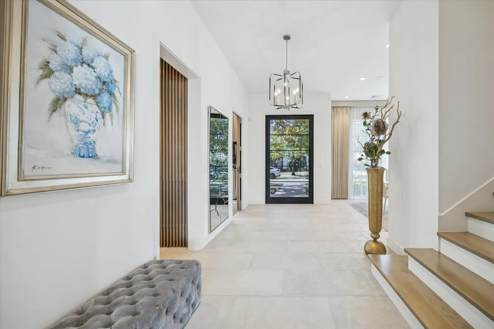 212 E Cowan Drive Houston, TX 77007