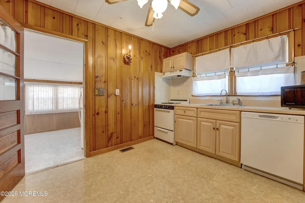 574 Central Avenue Spring Lake Heights, NJ 07762