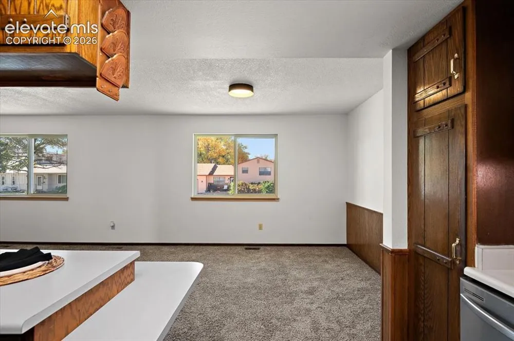 208 Starlite Drive Pueblo, CO 81005
