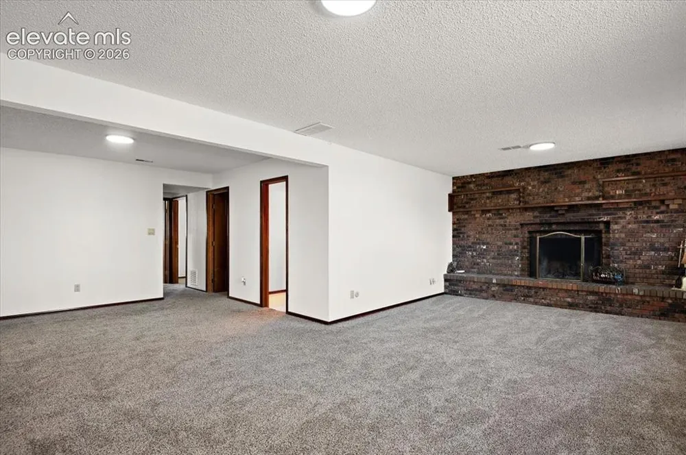 208 Starlite Drive Pueblo, CO 81005