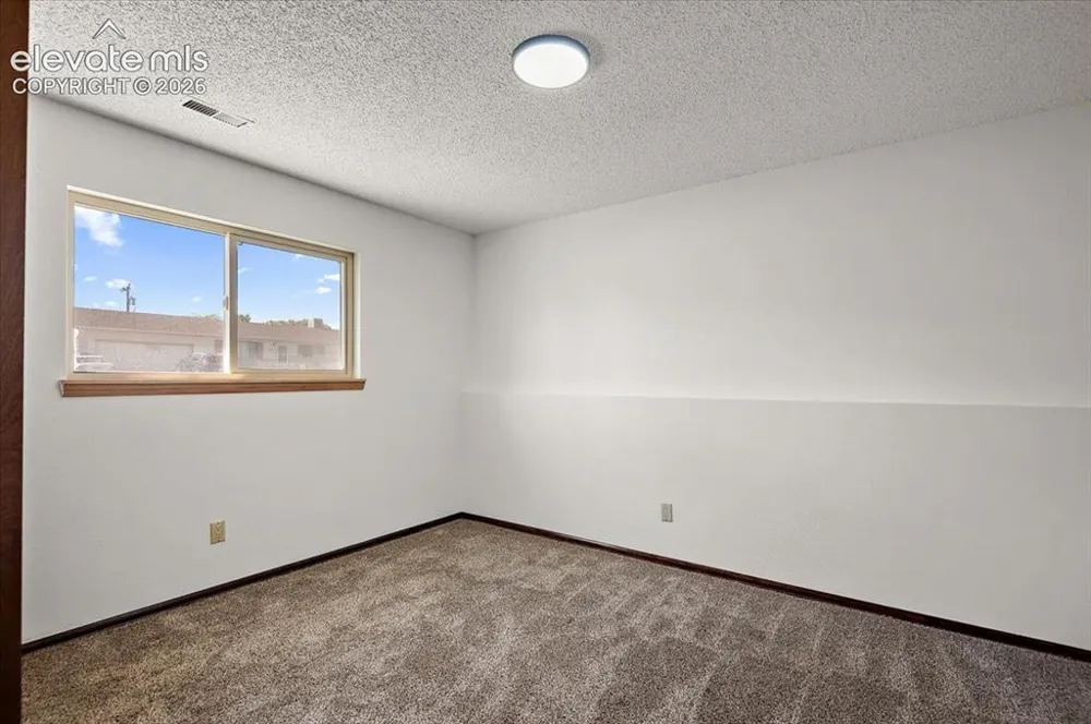 208 Starlite Drive Pueblo, CO 81005