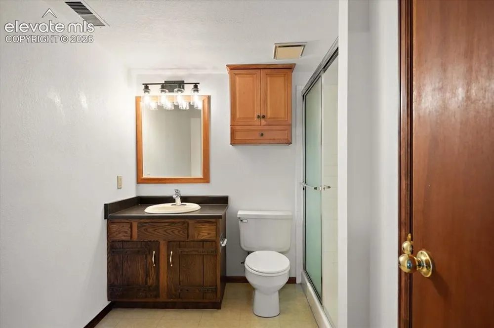 208 Starlite Drive Pueblo, CO 81005