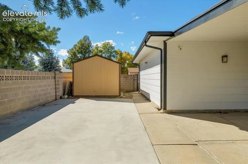 208 Starlite Drive Pueblo, CO 81005
