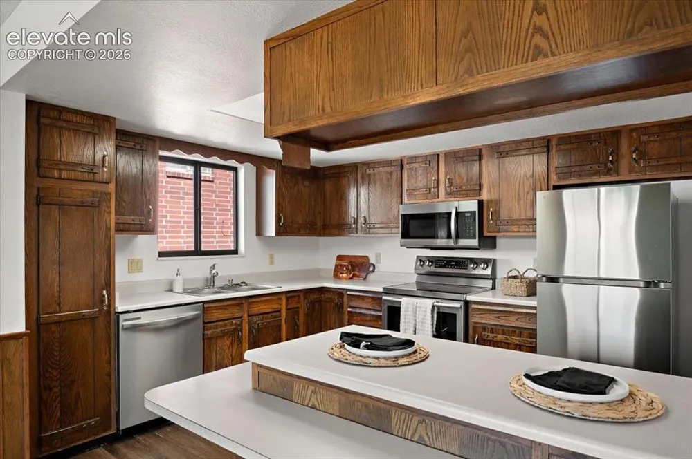 208 Starlite Drive Pueblo, CO 81005