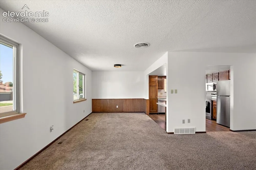 208 Starlite Drive Pueblo, CO 81005