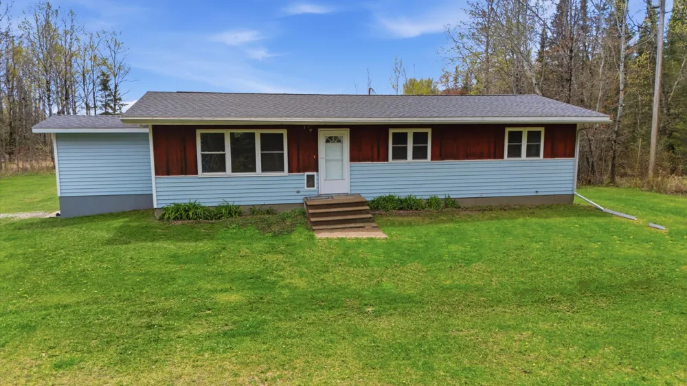 11128 Johnson Road Chisholm, MN 55719