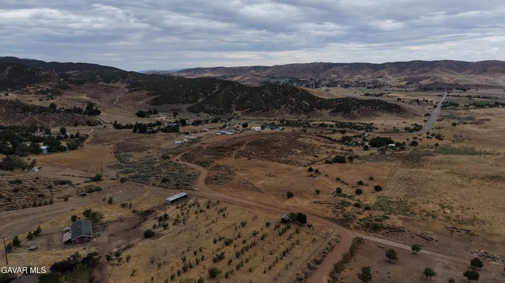 38936 Rogers Creek Road Leona Valley, CA 93551