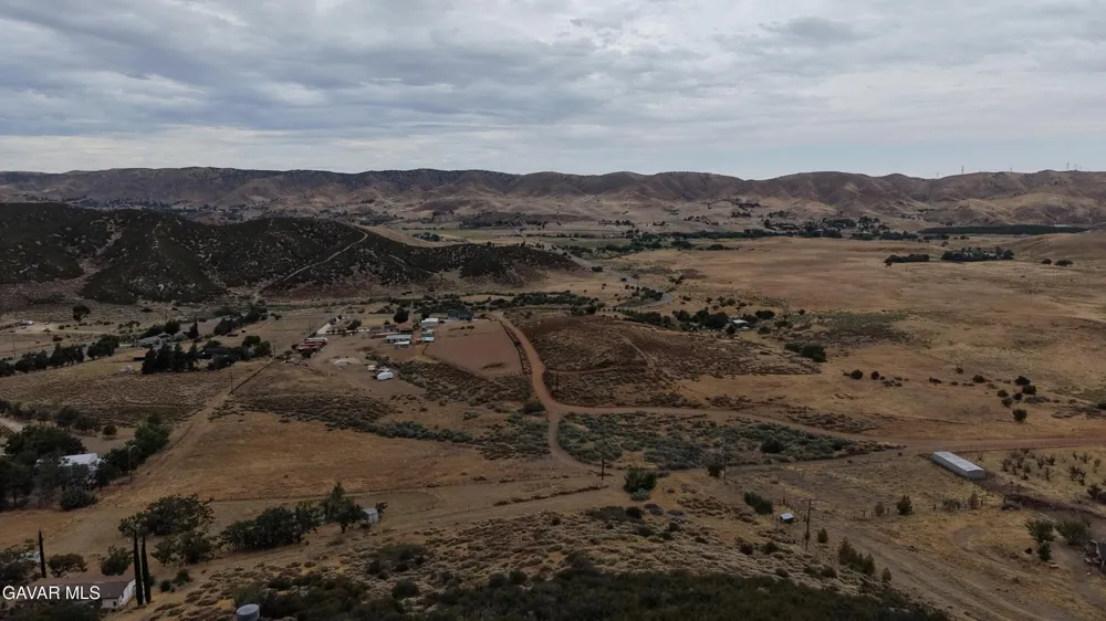 38936 Rogers Creek Road Leona Valley, CA 93551