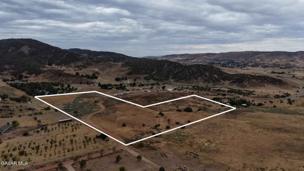 38936 Rogers Creek Road Leona Valley, CA 93551