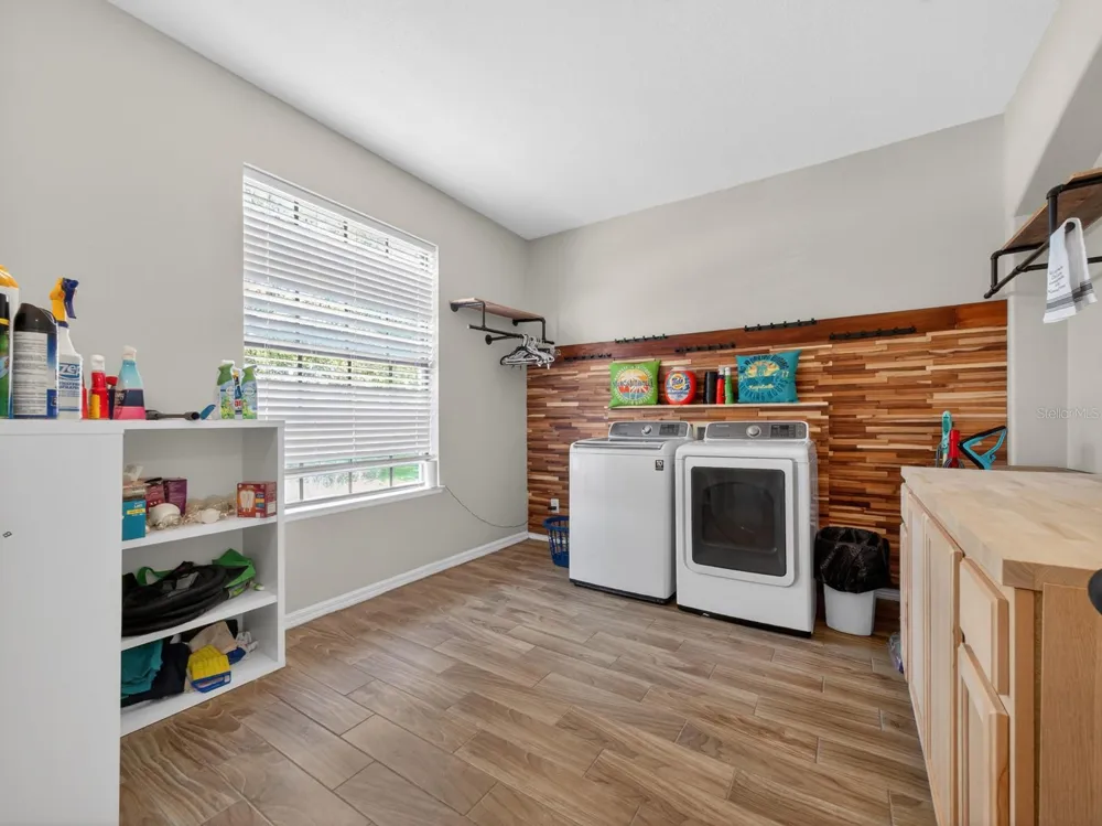 24215 WELDON DRIVE Eustis, FL 32736