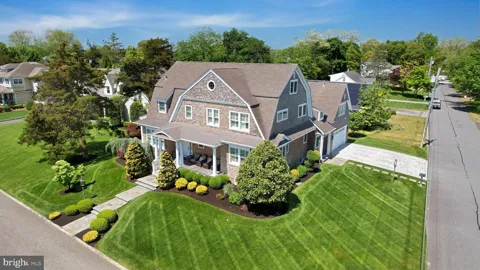 7 DELMAR AVENUE
