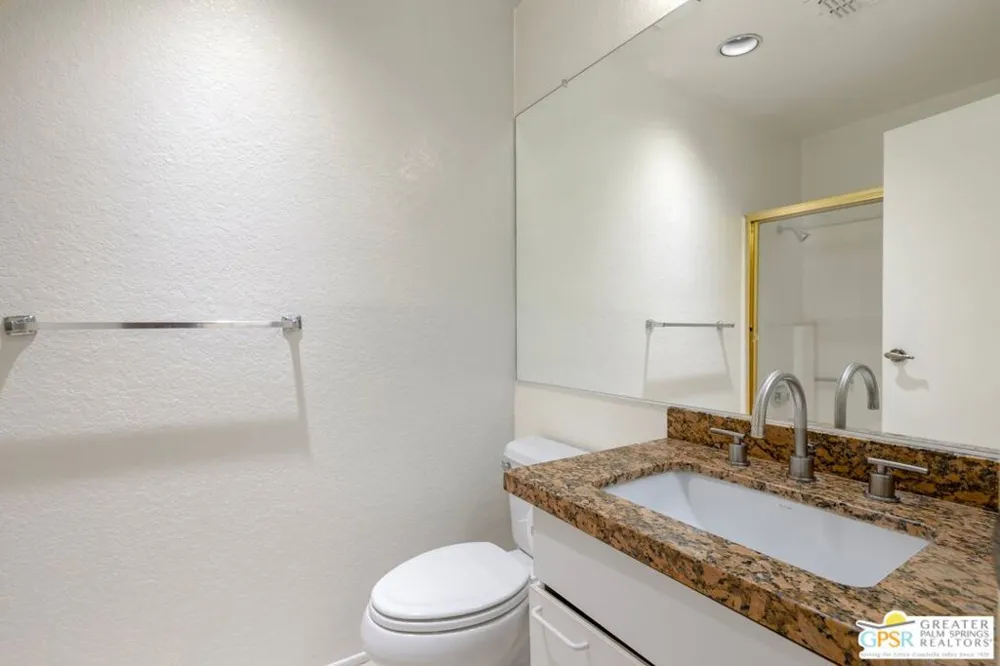 2601 S Broadmoor Drive #22 Palm Springs, CA 92264
