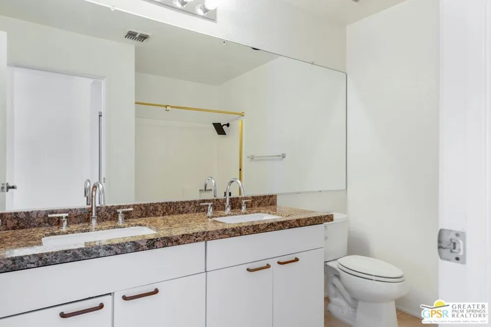2601 S Broadmoor Drive #22 Palm Springs, CA 92264