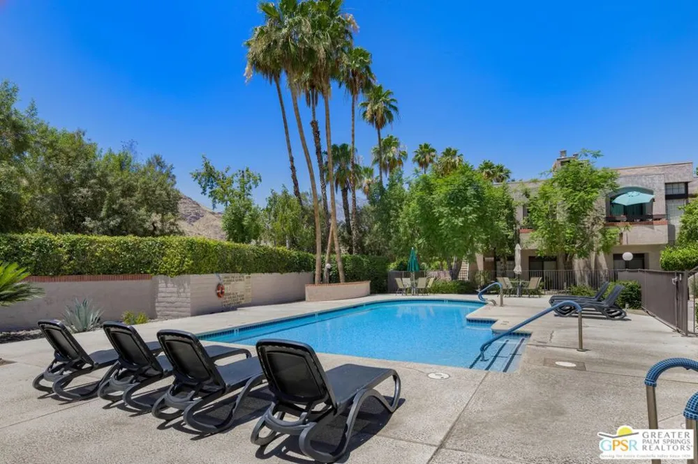 2601 S Broadmoor Drive #22 Palm Springs, CA 92264