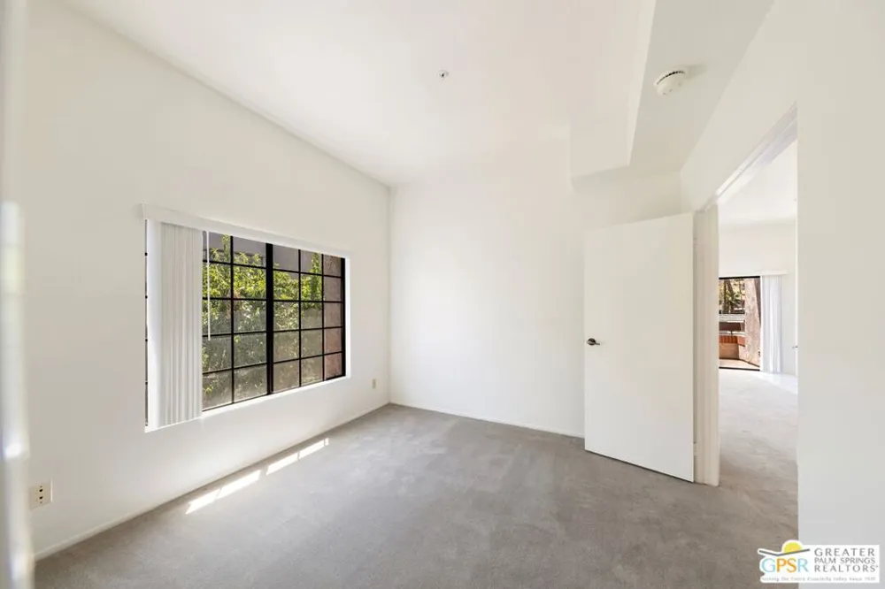2601 S Broadmoor Drive #22 Palm Springs, CA 92264