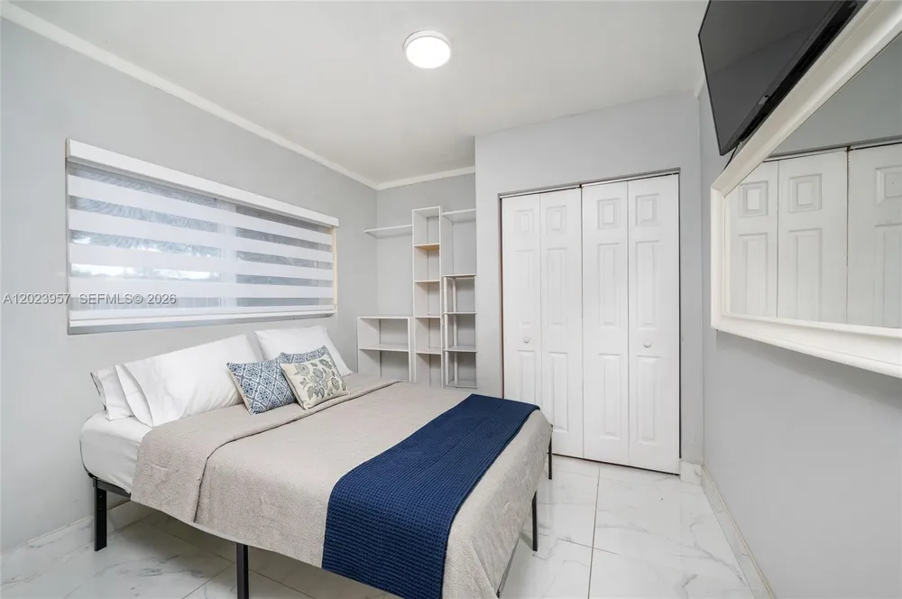 228 W 18th St Hialeah, FL 33010