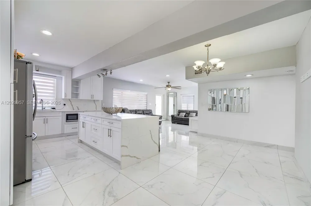 228 W 18th St Hialeah, FL 33010