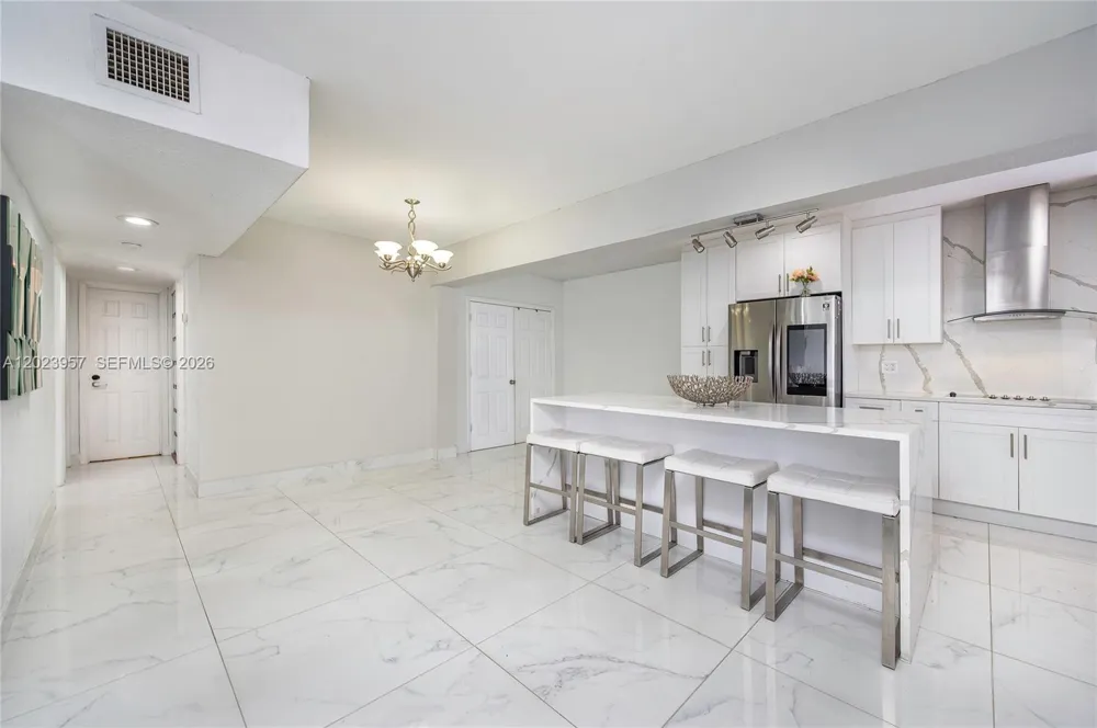 228 W 18th St Hialeah, FL 33010