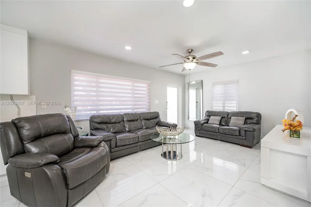 228 W 18th St Hialeah, FL 33010