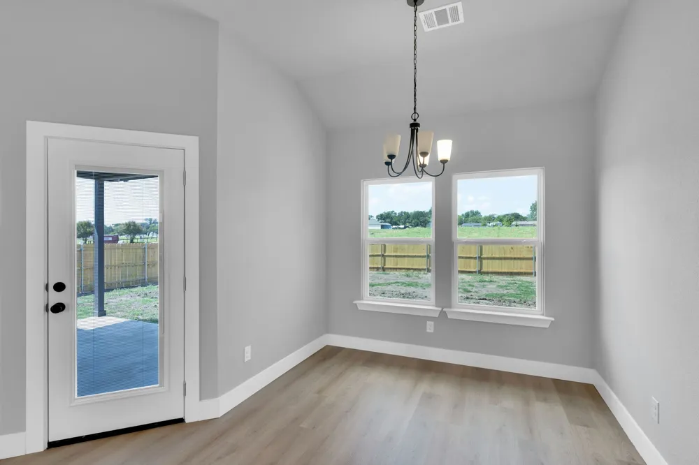 350 E Lamar Street Palmer, TX 75152