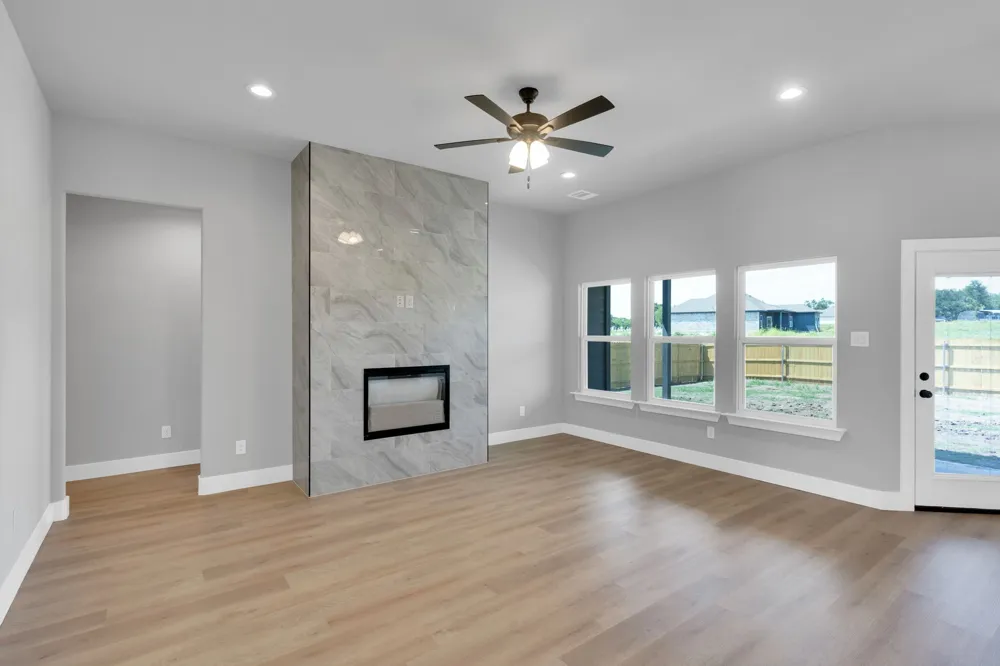 350 E Lamar Street Palmer, TX 75152