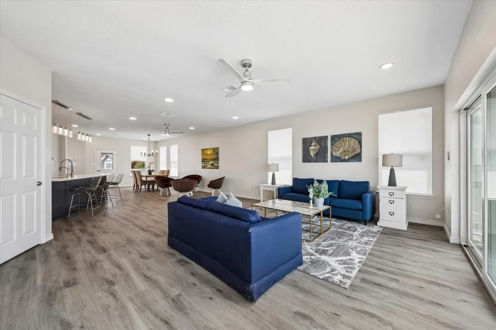 106 Quayside Drive Tiki Island, TX 77554