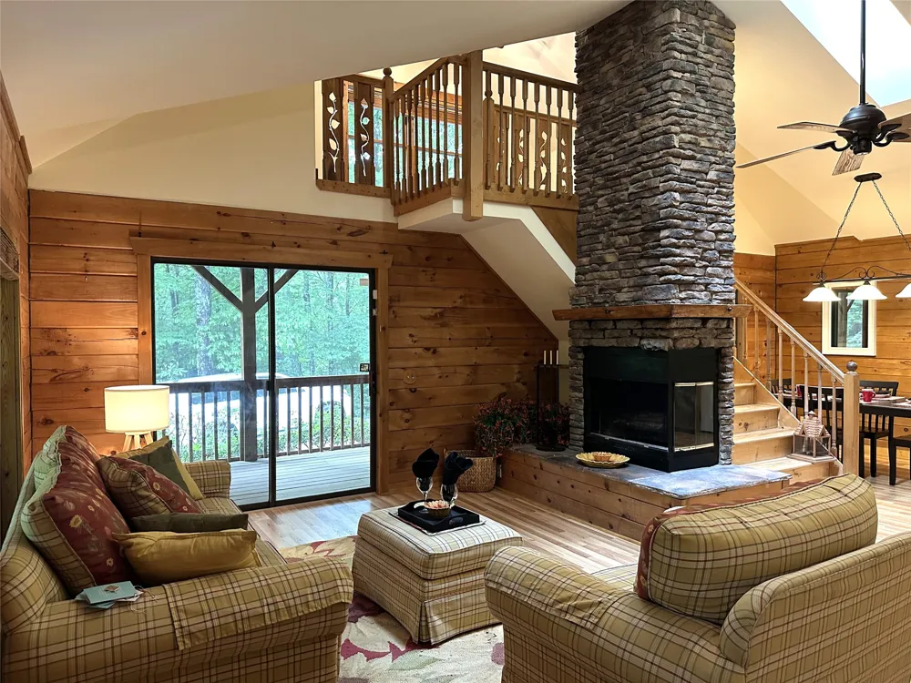 142 Golden Mist Court Sapphire, NC 28774