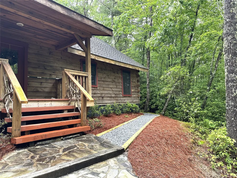 142 Golden Mist Court Sapphire, NC 28774