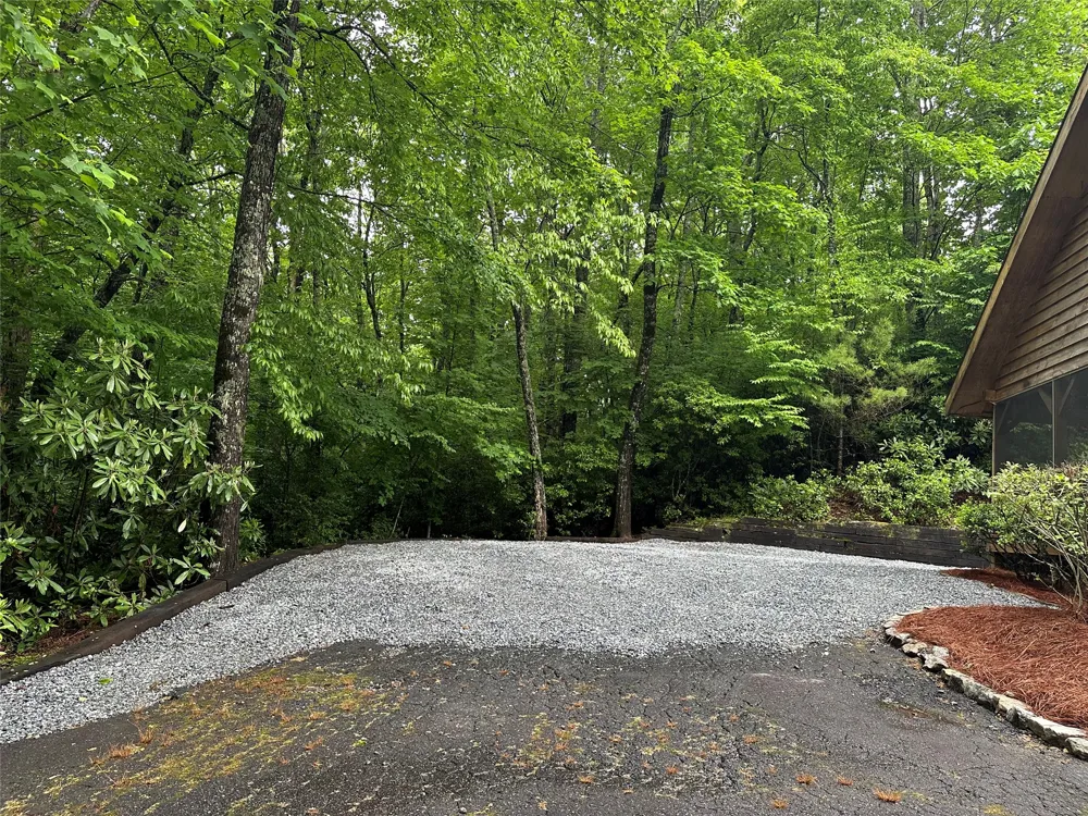 142 Golden Mist Court Sapphire, NC 28774