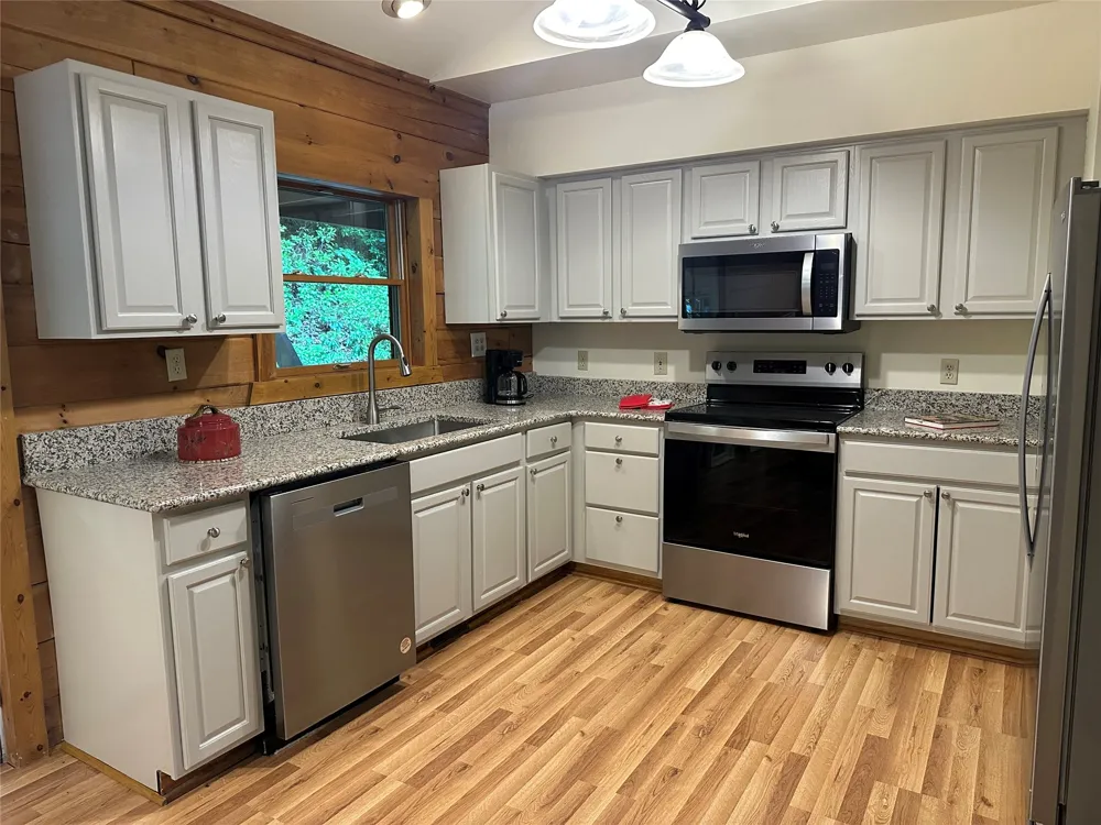 142 Golden Mist Court Sapphire, NC 28774