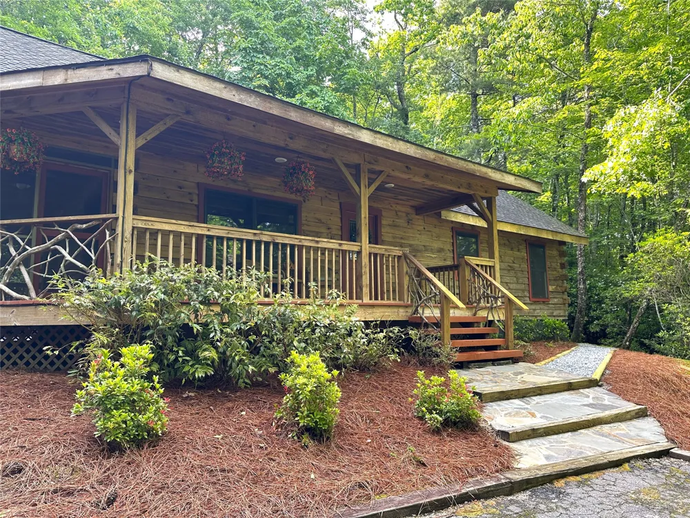 142 Golden Mist Court Sapphire, NC 28774