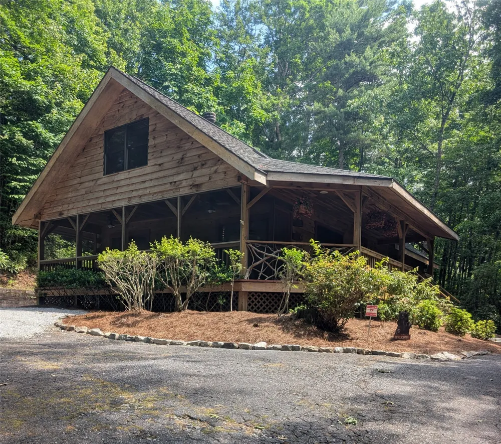 142 Golden Mist Court Sapphire, NC 28774