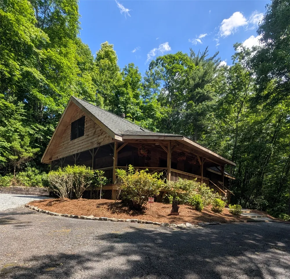 142 Golden Mist Court Sapphire, NC 28774