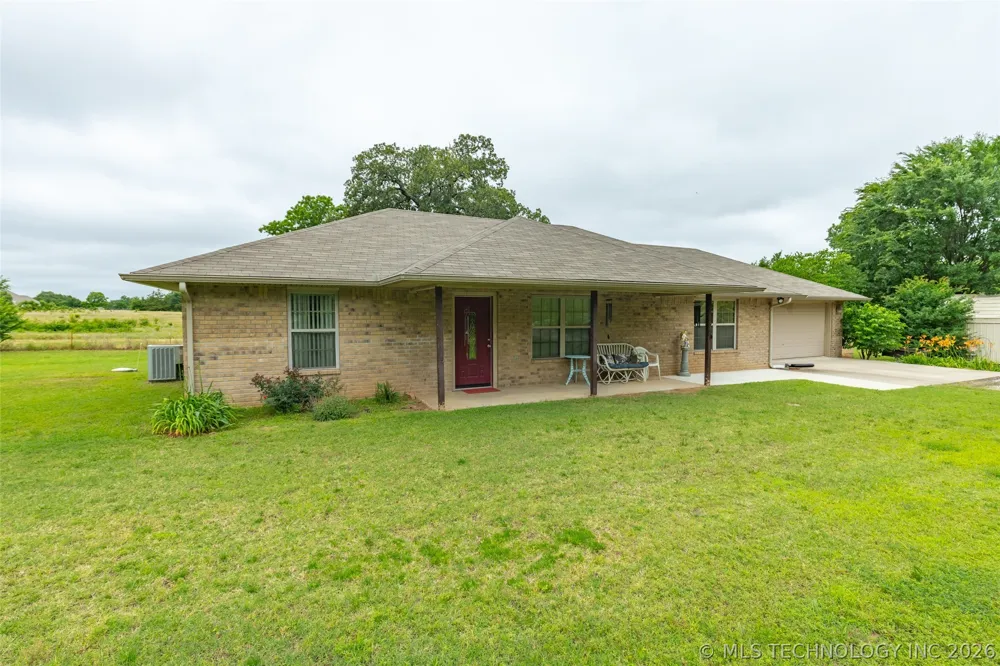 7611 Dickson Dickson, OK 73401
