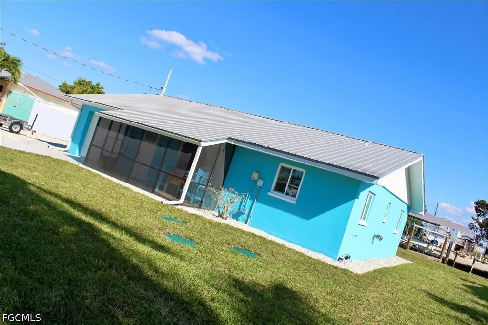 Sanderling Court St James City, FL 33956