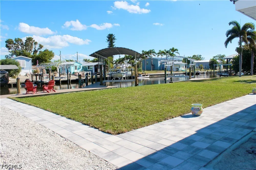 Sanderling Court St James City, FL 33956