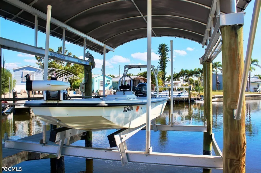 Sanderling Court St James City, FL 33956