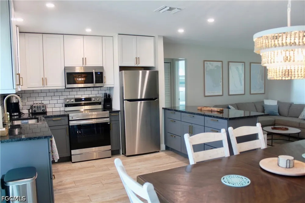 Sanderling Court St James City, FL 33956