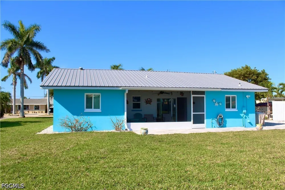 Sanderling Court St James City, FL 33956
