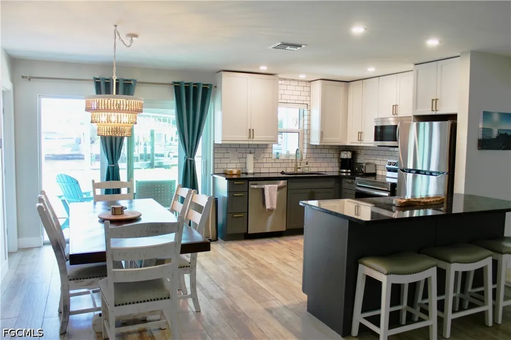 Sanderling Court St James City, FL 33956